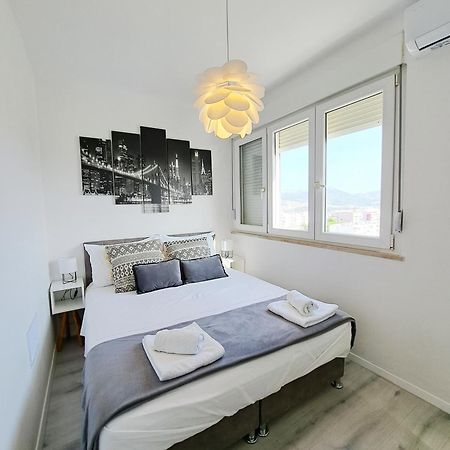 New! Top Apartment, Split View From Above Exteriör bild