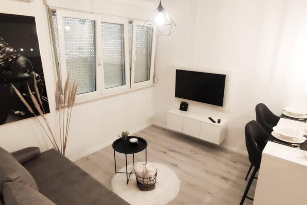 New! Top Apartment, Split View From Above Exteriör bild