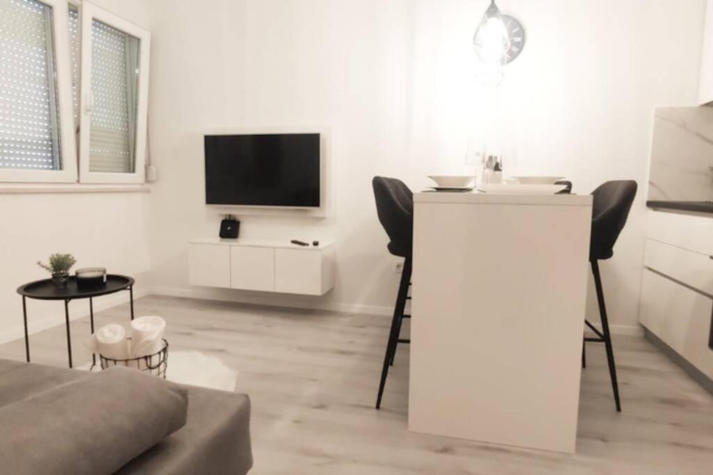 New! Top Apartment, Split View From Above Exteriör bild